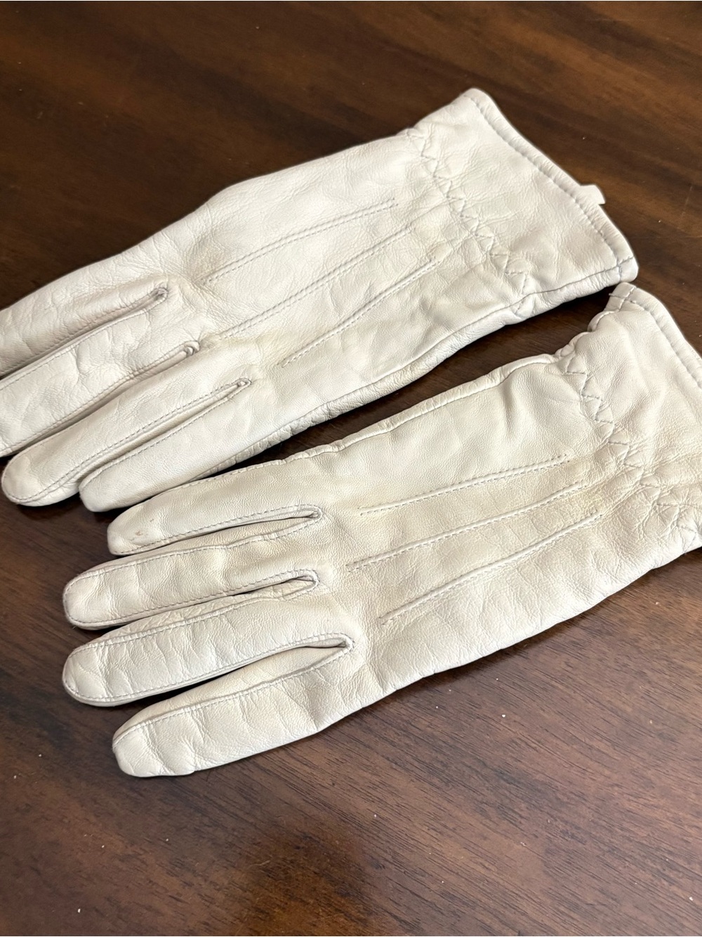 Thinsulate Women’s Ladies Medium Cream Leather Gloves Driving Sleek Fancy
